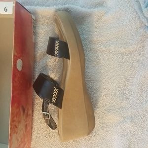 Platform sandals